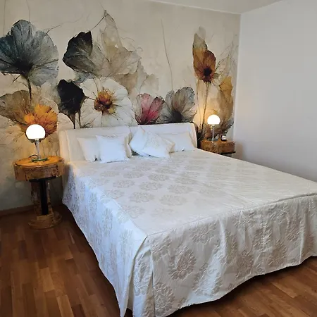 Appartement Exklusive - Direkt Am Waldrand - Grosser Garten Kompett Umzaeunt - Hunde Willkommen - 2 Private Stellplaetze