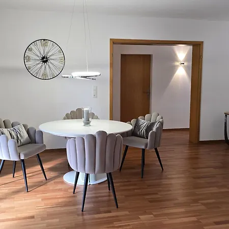 Exklusive - Direkt Am Waldrand - Grosser Garten Kompett Umzaeunt - Hunde Willkommen - 2 Private Stellplaetze Bad Salzschlirf