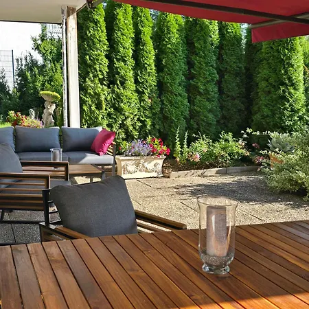 Exklusive - Direkt Am Waldrand - Grosser Garten Kompett Umzaeunt - Hunde Willkommen - 2 Private Stellplaetze Apartmán