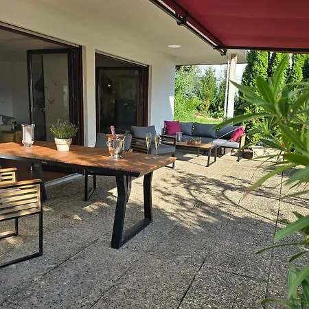 Exklusive - Direkt Am Waldrand - Grosser Garten Kompett Umzaeunt - Hunde Willkommen - 2 Private Stellplaetze Bad Salzschlirf