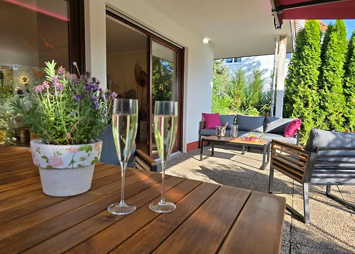 Exklusive - Direkt Am Waldrand - Grosser Garten Kompett Umzaeunt - Hunde Willkommen - 2 Private Stellplaetze Apartmán *