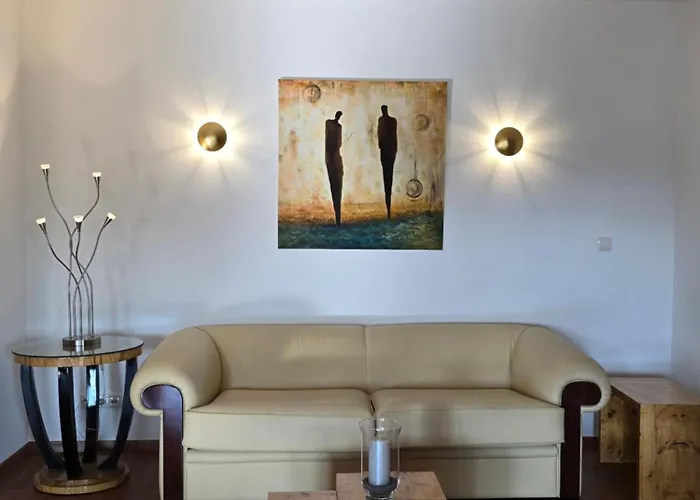 Exklusive - Direkt Am Waldrand - Grosser Garten Kompett Umzaeunt - Hunde Willkommen - 2 Private Stellplaetze Apartmán