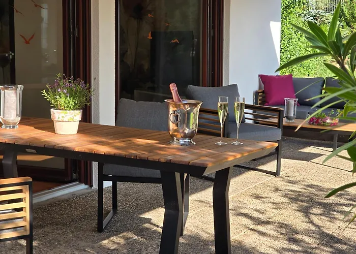 Exklusive - Direkt Am Waldrand - Grosser Garten Kompett Umzaeunt - Hunde Willkommen - 2 Private Stellplaetze Bad Salzschlirf