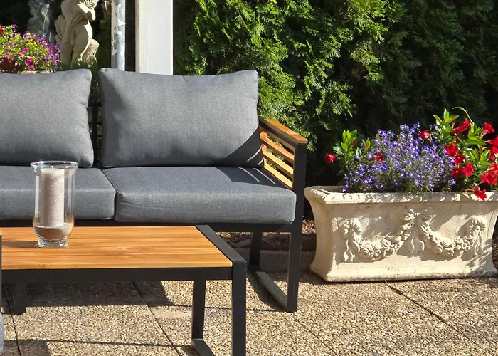 Exklusive - Direkt Am Waldrand - Grosser Garten Kompett Umzaeunt - Hunde Willkommen - 2 Private Stellplaetze * Bad Salzschlirf