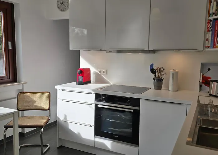 Apartmán Exklusive - Direkt Am Waldrand - Grosser Garten Kompett Umzaeunt - Hunde Willkommen - 2 Private Stellplaetze *