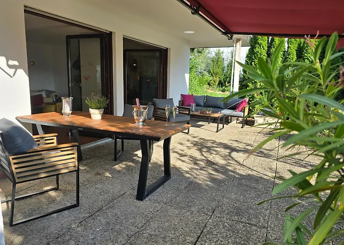 Exklusive - Direkt Am Waldrand - Grosser Garten Kompett Umzaeunt - Hunde Willkommen - 2 Private Stellplaetze Bad Salzschlirf